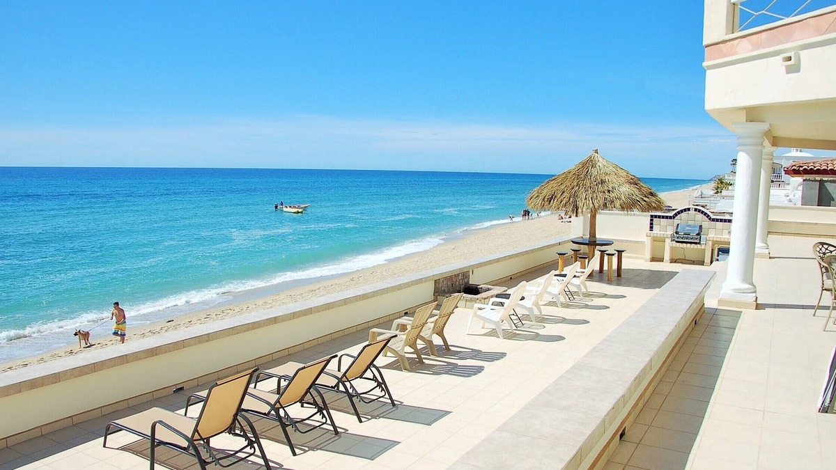 Las Conchas House | 🐬 BEACH FRONT 🐬 Palapas, Firepit, Upstairs Deck, Whole House - PLAYA ARCADIA