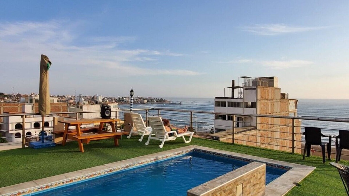Huanchaco House | Beach Front twin bed house
