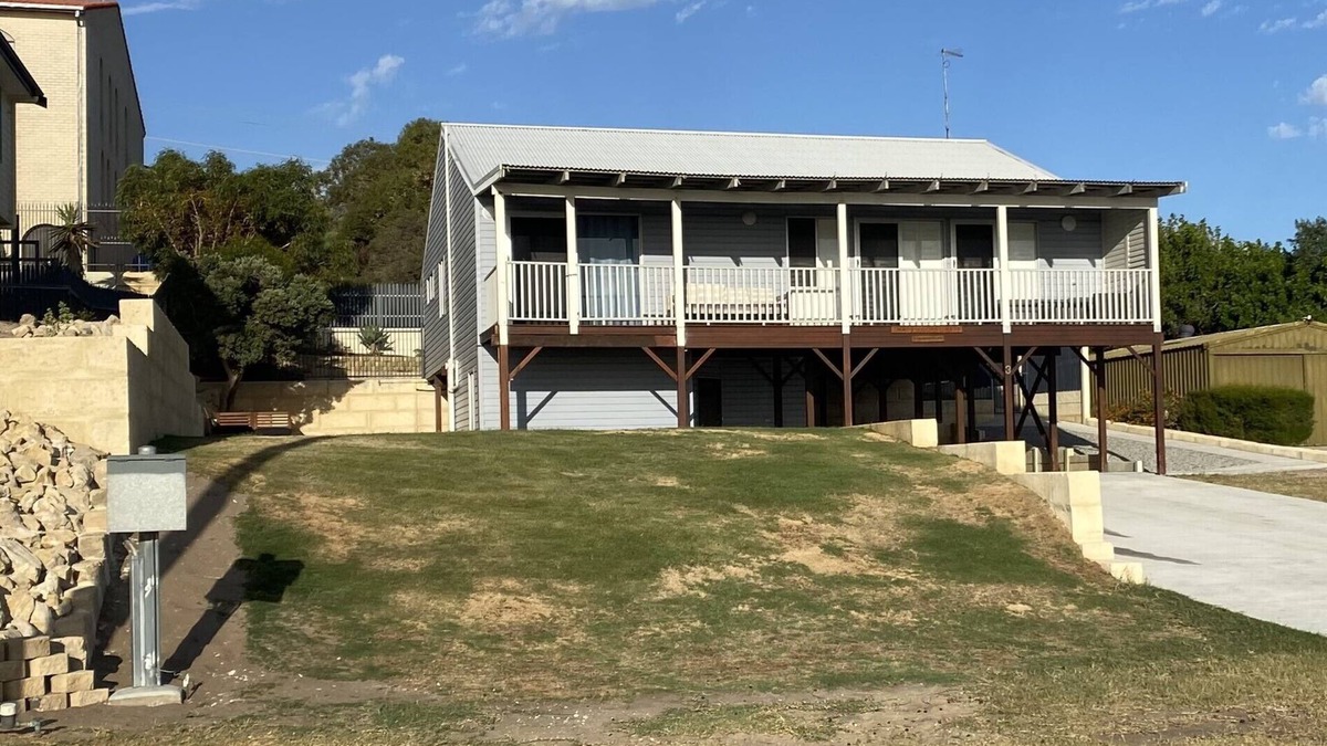 Guilderton House | Beach Front - Pet Friendly - Holiday Home - Guilderton-Moore River