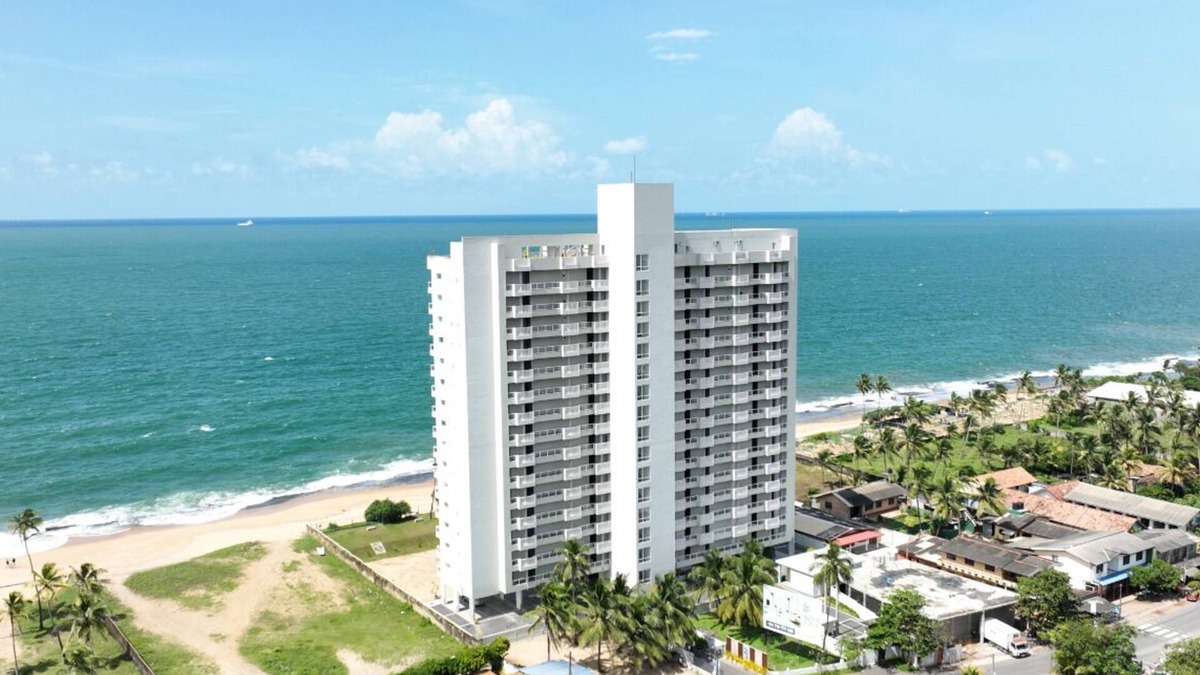 Uswetakeiyawa Apartment | Beach Front studio luxury apartment