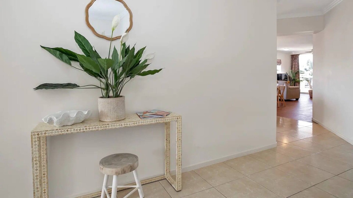 Mackay Harbour Apartment | Beach Front Unit In Picturesque Location