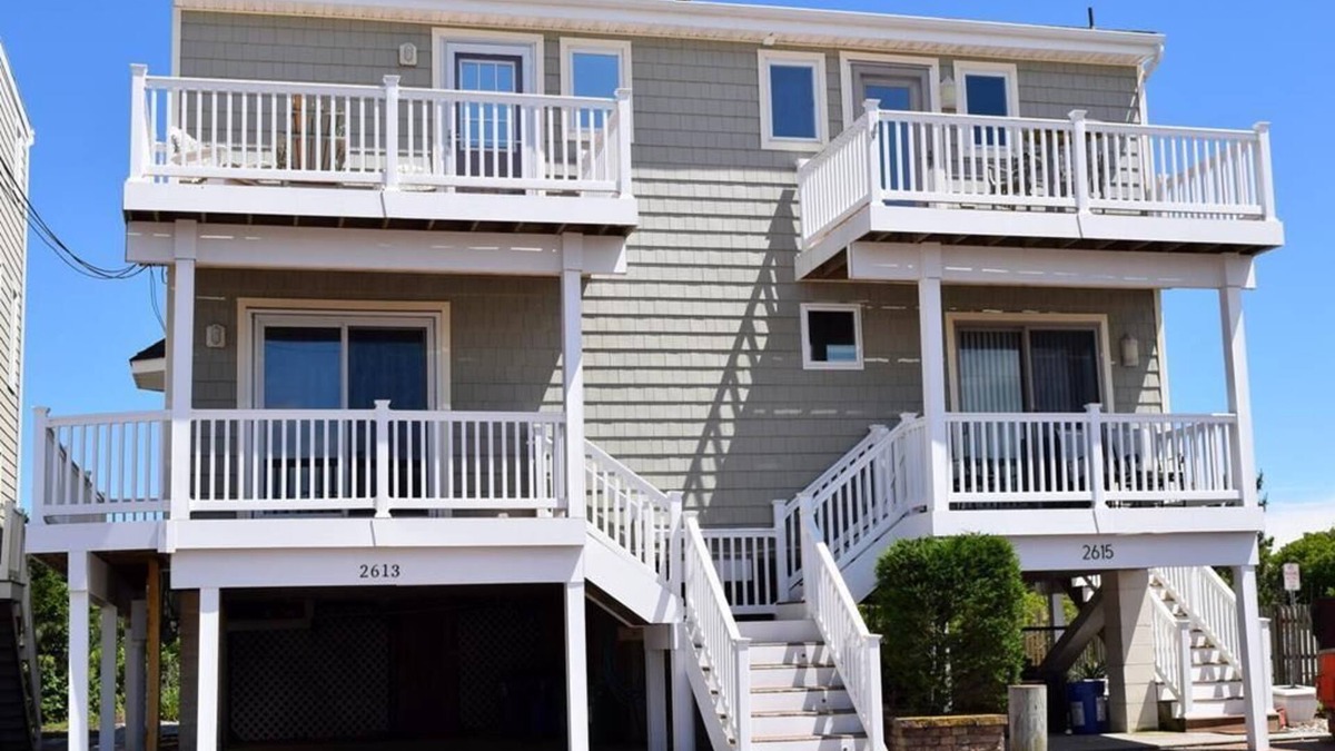 Dennisville House | Beach Front with Stunning Ocean Views!