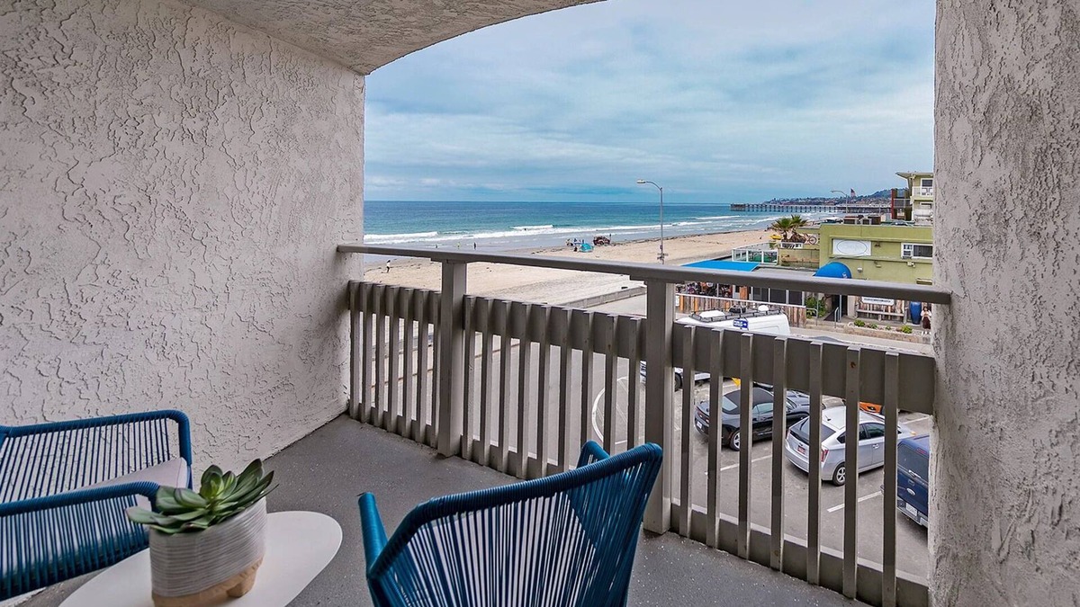 Mission Beach Hotel | Beach Getaway Near SeaWorld, Pacific Beach and Crystal Pier! Onsite Pool!