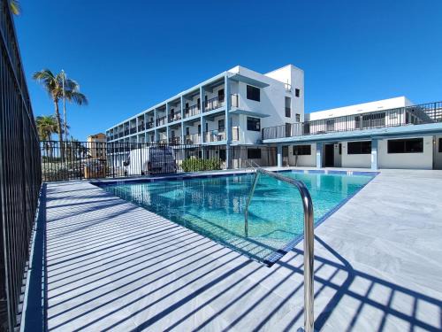 Hollywood Apartment | Beach Getaway