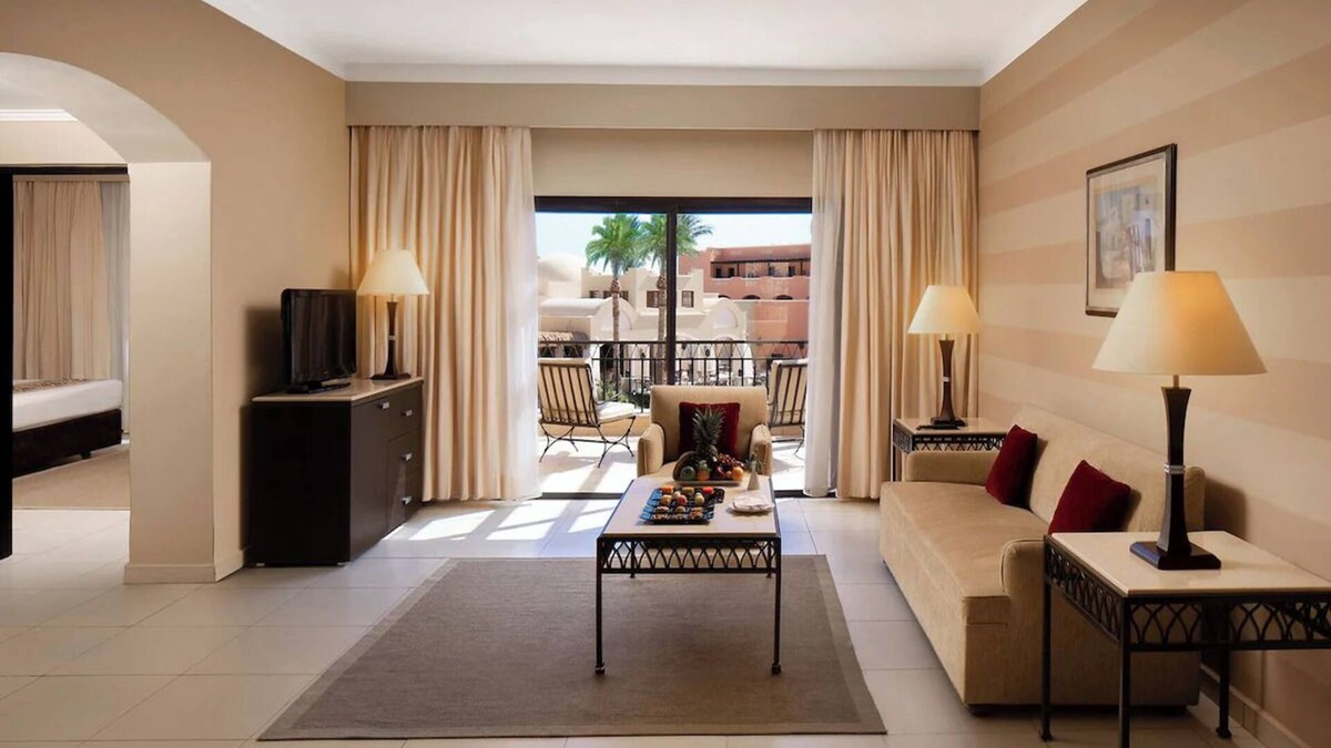 El Quseir Hotel | Beach Getaway with Coral Adventures and Aqua Coraya Water Park