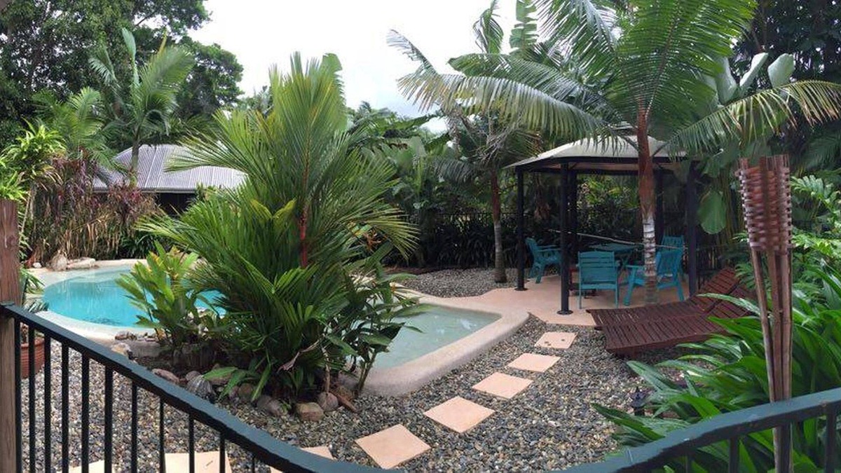 Wongaling Beach House | Beach Hideaway Cottage