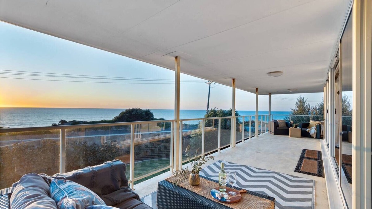 Halls Head House | Beach Home: Epic Views: Private Enclosed Yard:Pets