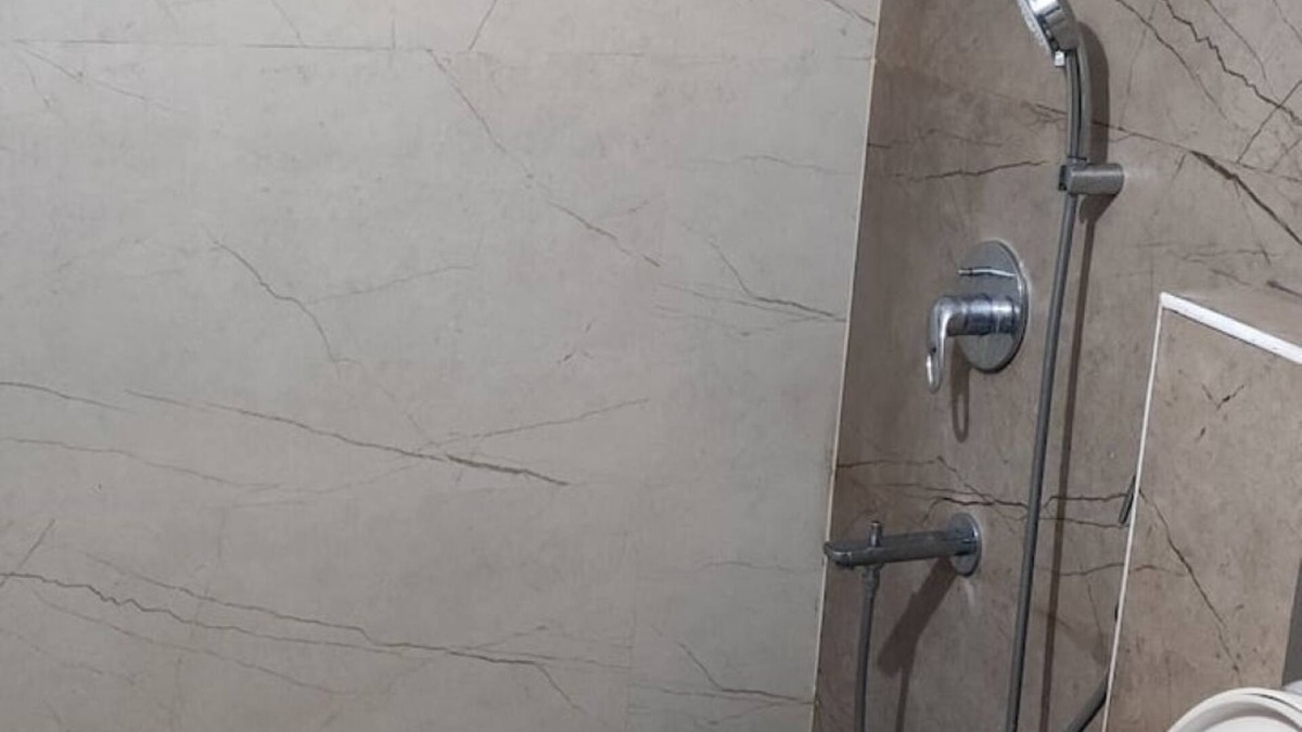 Visakhapatnam Apartment | Beach Homestay 202nn