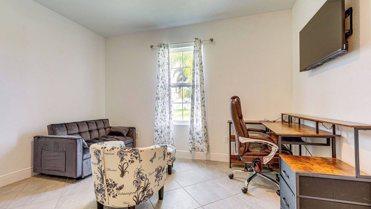 Port Saint Lucie Apartment | Beach-Hop & Golf! Port St Lucie Apt w/Shared Yard