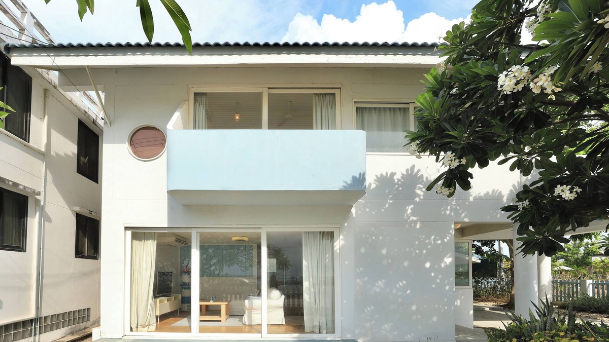 Laem Phak Bia House | Beach House in Phetchaburi