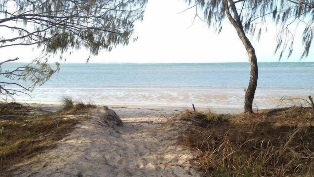 Toogoom House | Beach Hound (pets welcome)