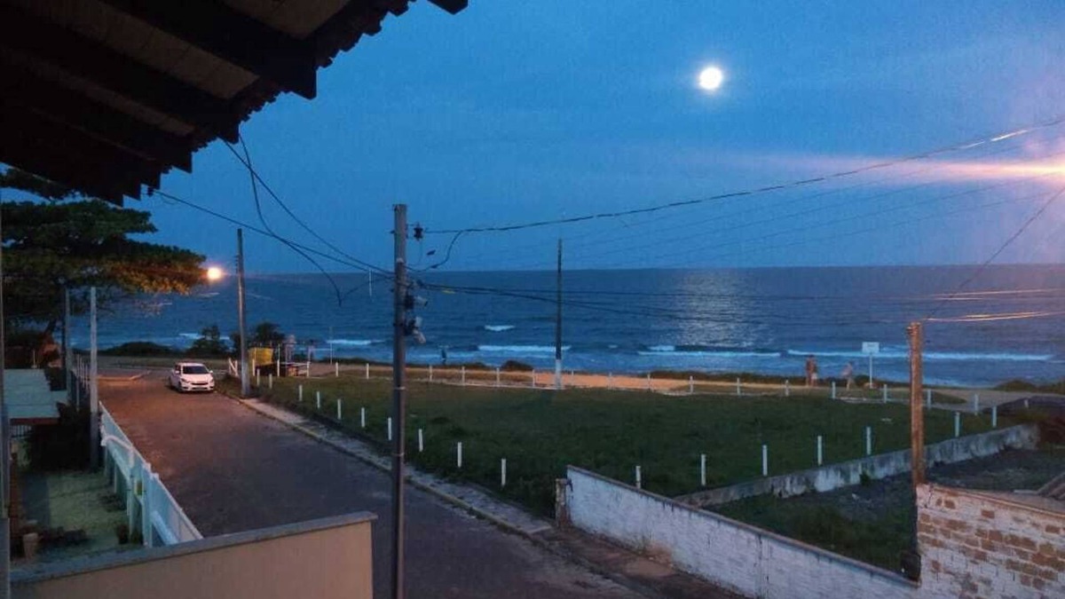 Penha House | BEACH HOUSE 40 Mts FROM THE SEA (SEA VIEW) - PENHA-SC