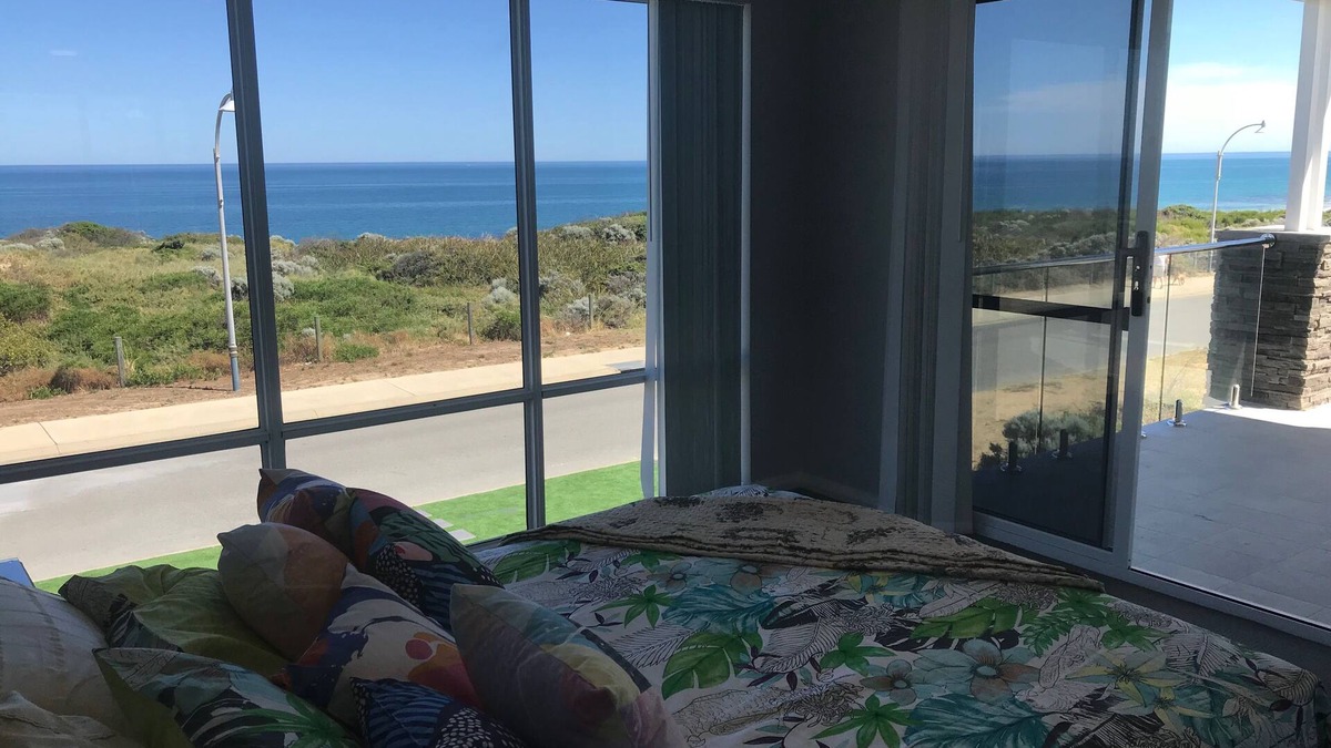 Halls Head Apartment | Beach house at SeaScapes, Mandurah (free spaceX wifi)