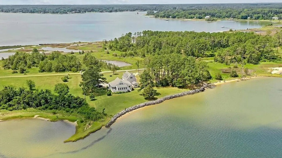 Grimstead House | Beach House Getaway, exclusive location on "Chesapeake Bay" with private beach