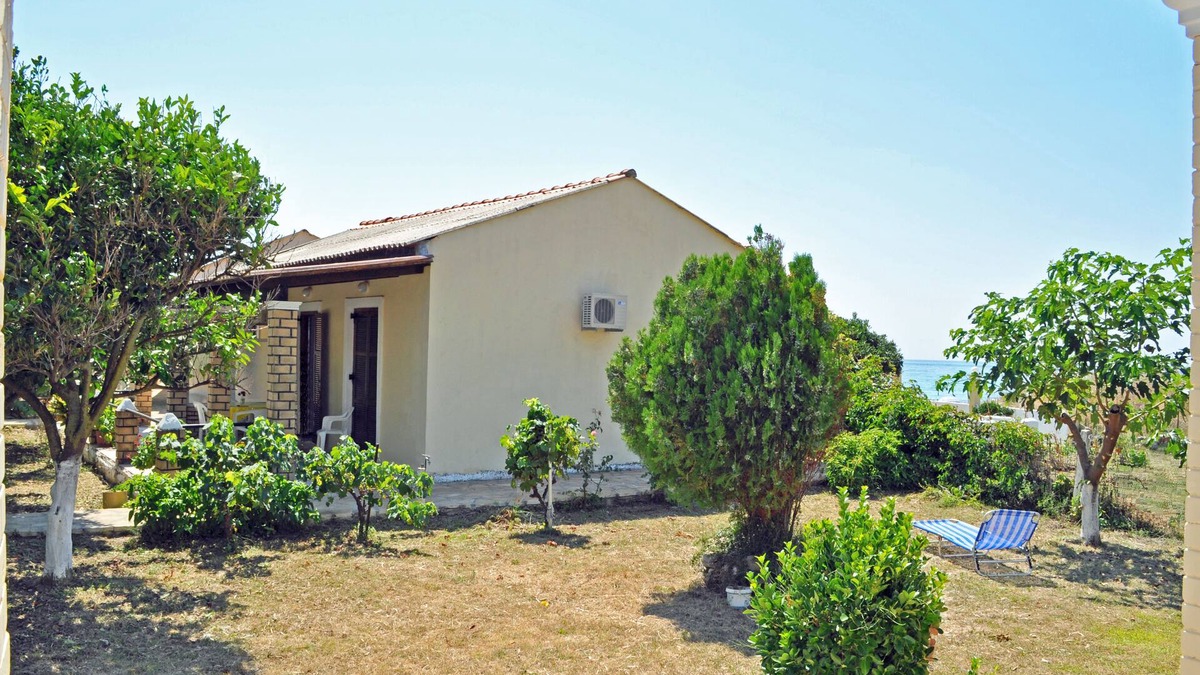 Agios Gordios House | Beach houses Yannis at Agios Gordios beach