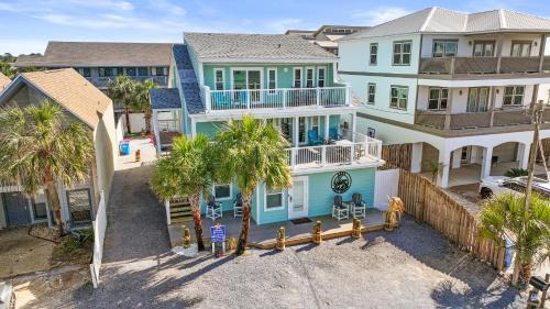 Holiday Beach House | Beach House - Gulf Dream by Panhandle Getaways