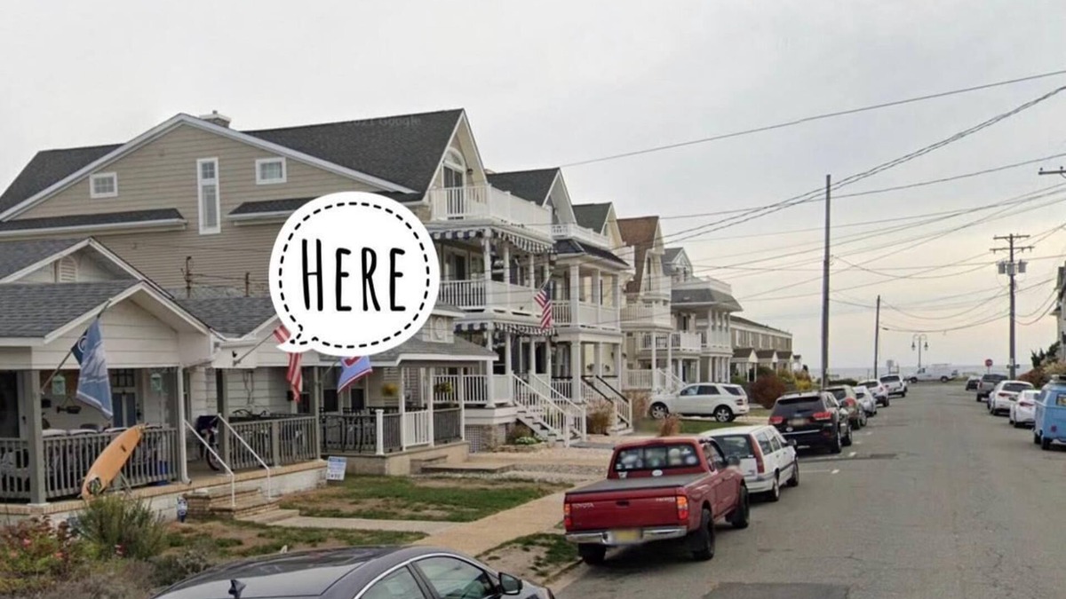 Wall House | BEACH HOUSE - half block from beach