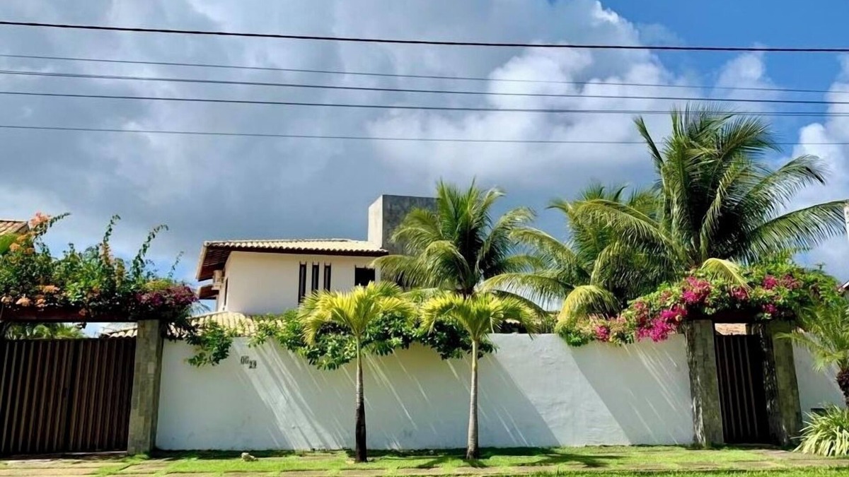Parafuso House | Beach house in gated community!