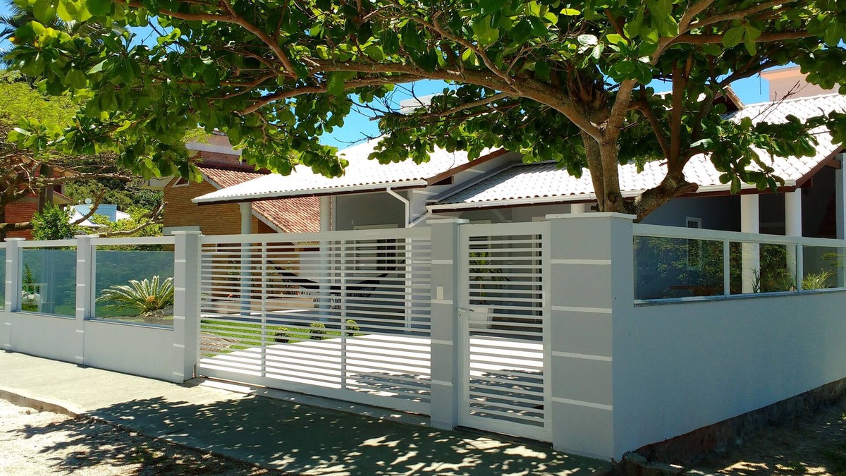 Governador Celso Ramos House | Beach House in Palmas - SC - 3 Bedrooms - 200 meters from the sea