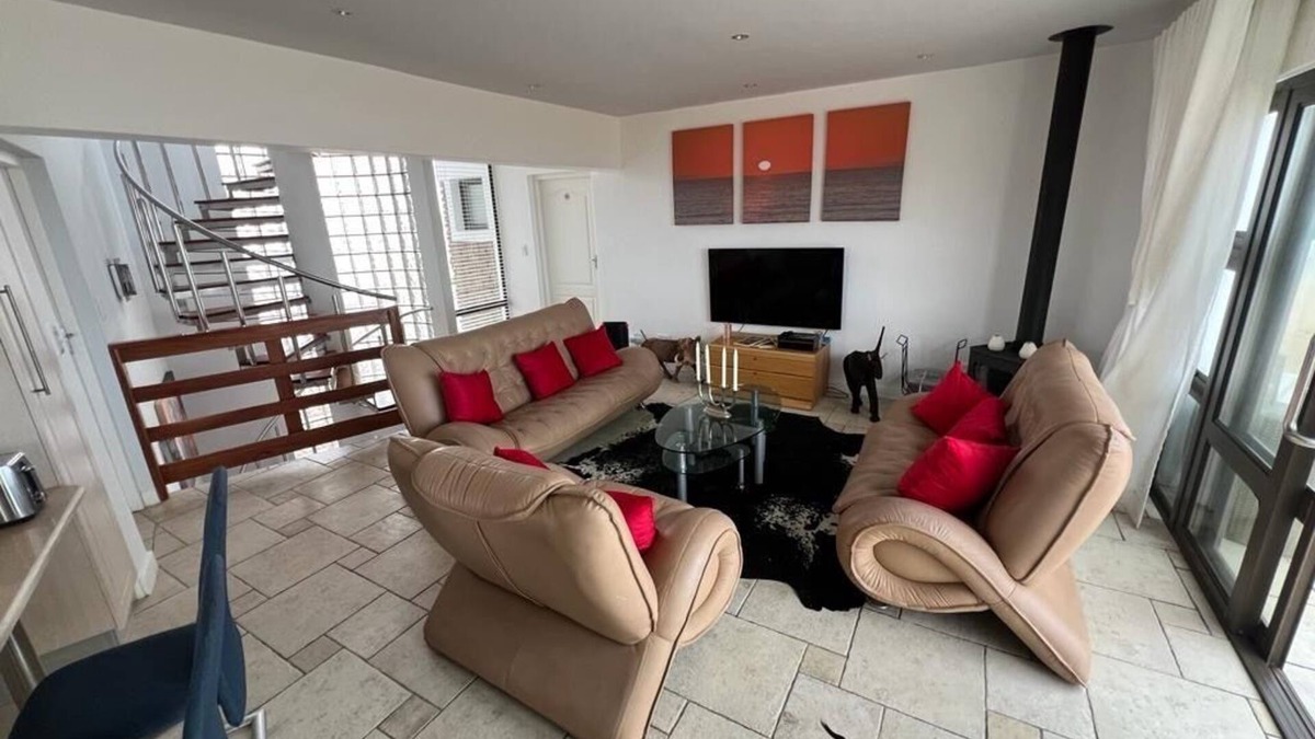 Henties Bay House | Beach House