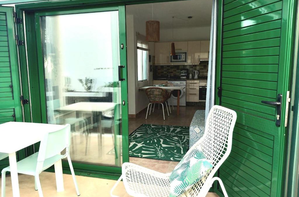 Los Pocillos Apartment | Beach house near the sea with pool