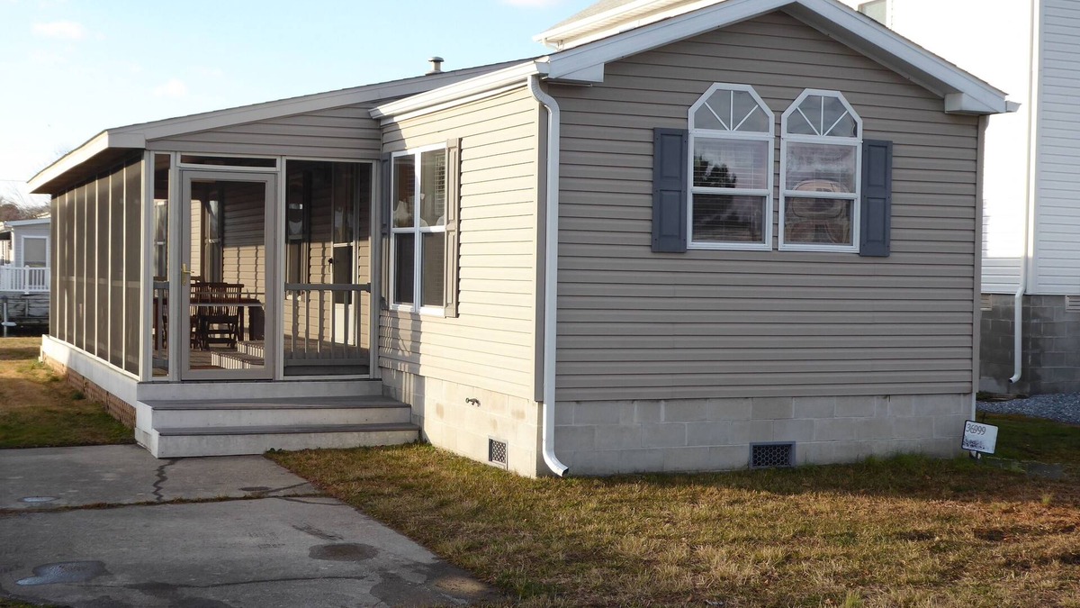 Selbyville House | Beach House on Canal in Fenwick Island, DE minutes from beach and Ocean City, MD