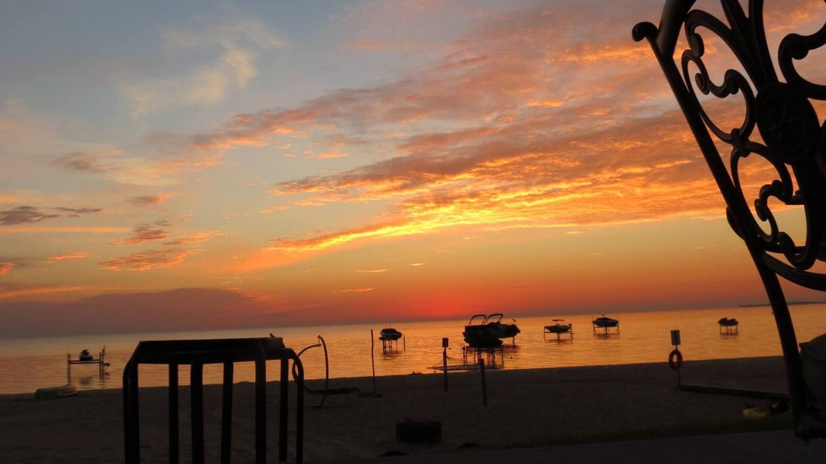 Bay City House | Beach House on the Saginaw Bay near Bay City, Michigan