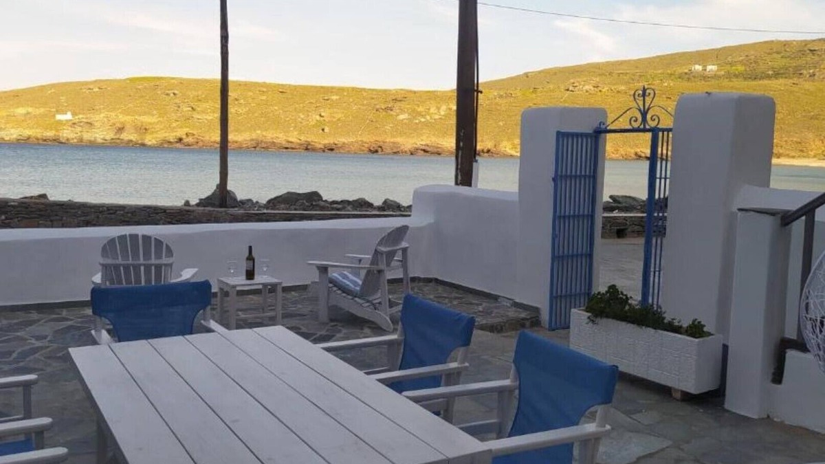 Apikia House | Beach House Paraporti