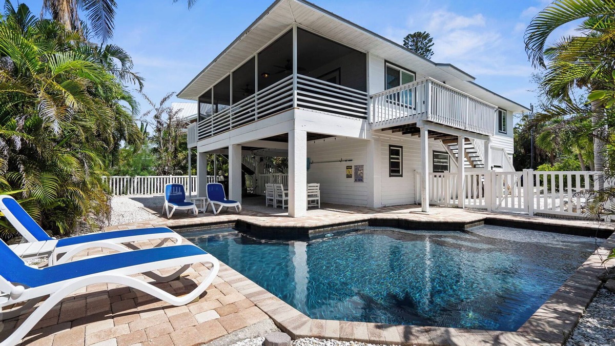 Anna Maria House | Beach House w/ pool on the north end of AMI