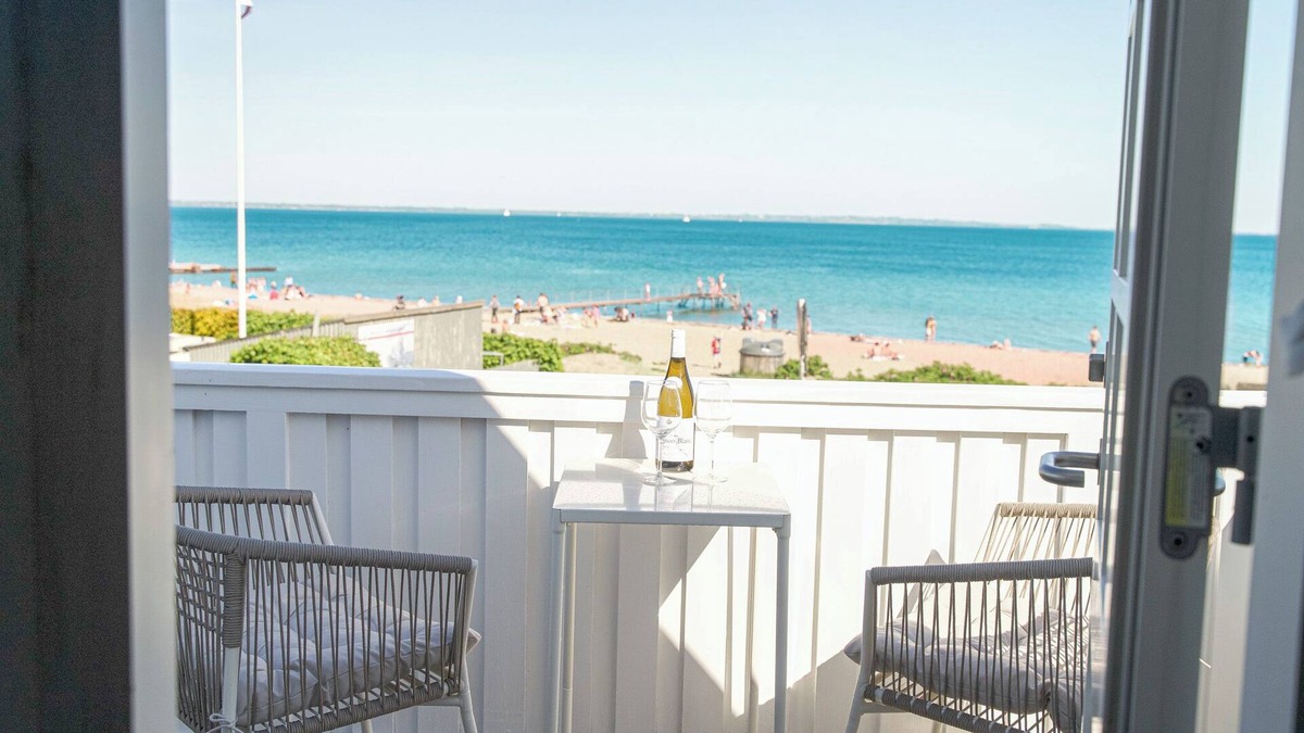 Espergaerde Villa | Beach house with private sauna and first class seaview!