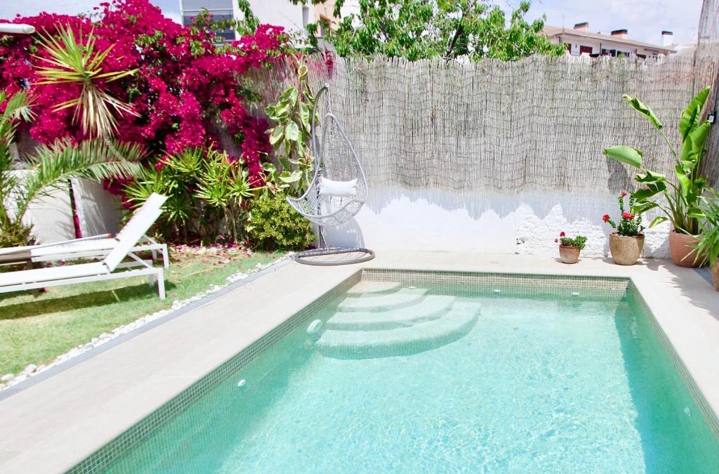 Comarruga House | Beach house with private swimming pool * 5 min walk to the beach