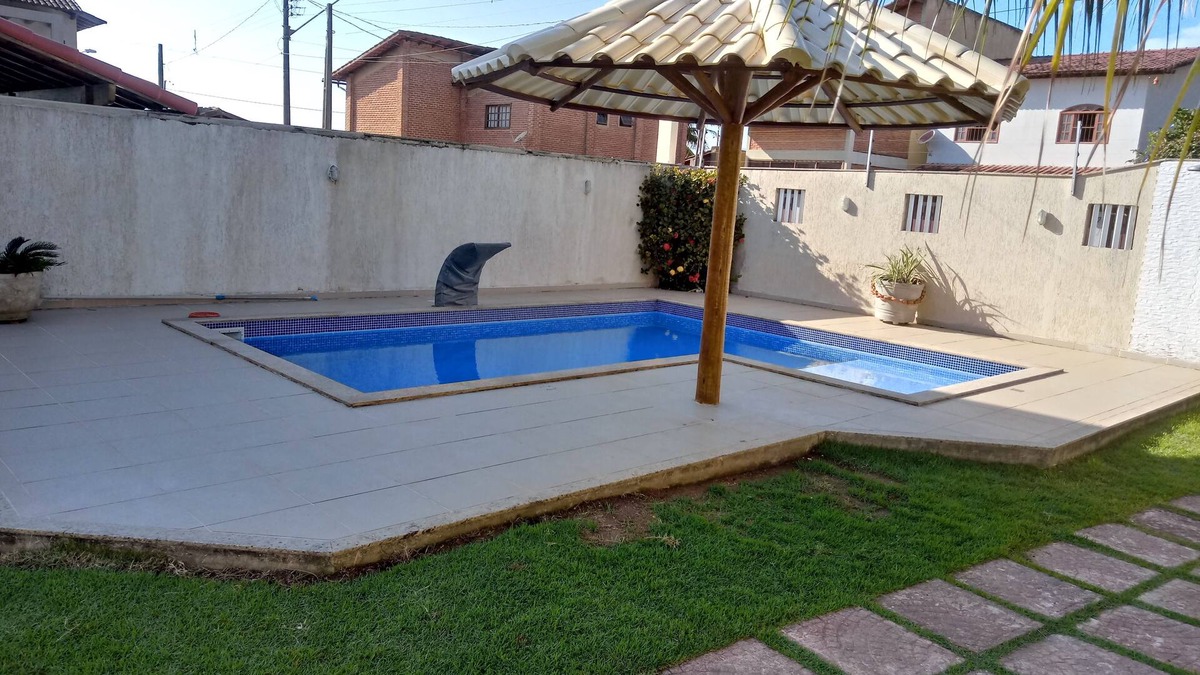 Marbela House | Beach house with swimming pool, sea view, backyard and barbecue area