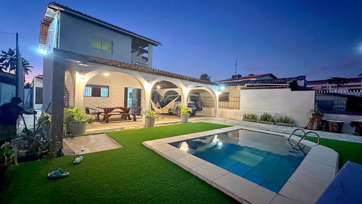 Lucena House | BEACH HOUSE WITH WI-FI/POOL/GRILL