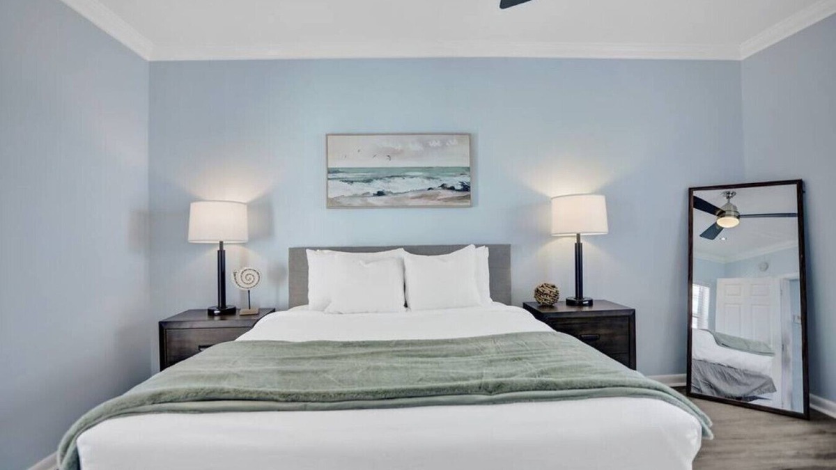 Hendricks and Venice Isles Apartment | Beach Isles: Modern 1BR Apartment in Fort Lauderdale