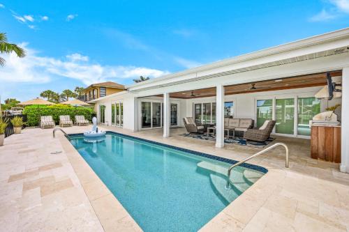Connors House | Beach Life! Close To Vanderbilt Beach! & ON THE WATER, Private Oasis