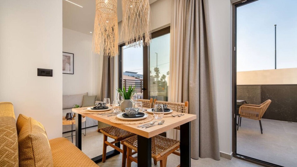 Lambi Apartment | Beach Luxury Homes : Nicole