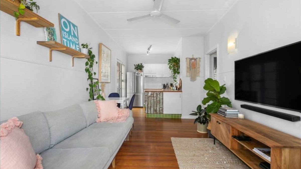 Coolangatta Apartment | Beach Pad close to Airport and Iconic Kirra Beach
