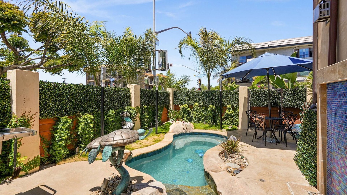 Crown Point Condo | Beach Perfection | Private Spa, Rooftop Views, Outdoor Kitchen & Garage Parking