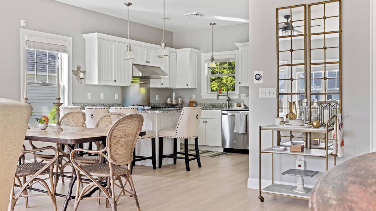 Arundel House | Beach Plum-Elegant Coastal Escape