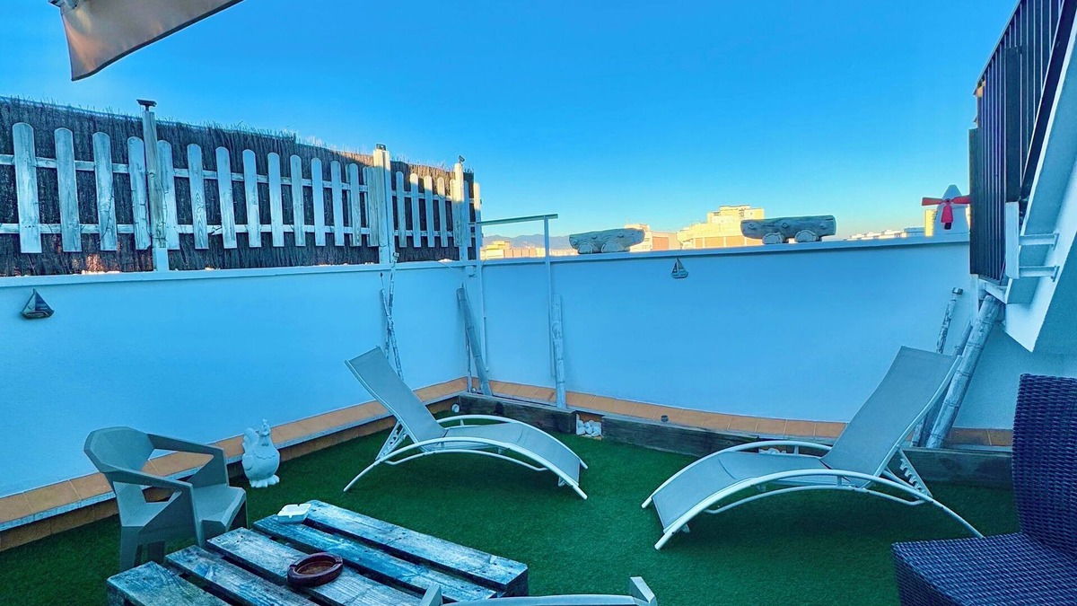 Sant Adria de Besos Apartment | BEACH PORT FORUM BARCELONA-TRIPLEX 160M2-CHILL OUT 30M2-9 PEOPLE-WIFI 1GB-NEFLIX