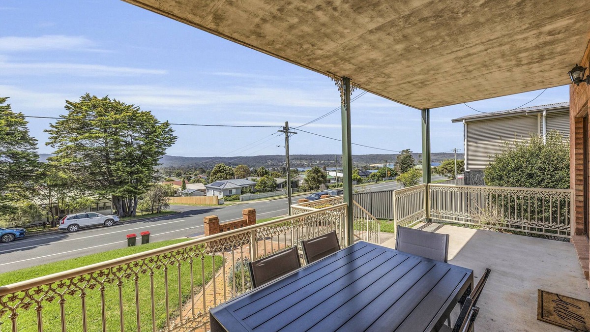 Eden Apartment | Beach Retreat - Ground Floor 2 Bedroom