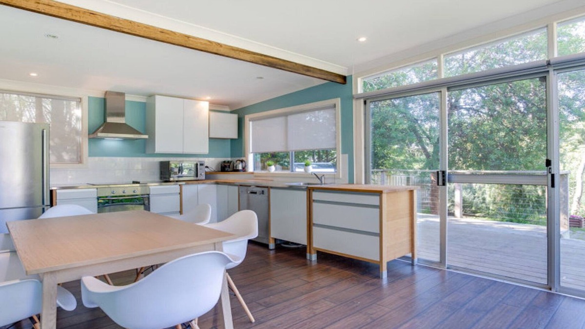 Shoreham House | BEACH RETREAT - Old Shoreham: 4Bed, Walk 2 Beach Cafe/GenStore, Family Friendly!