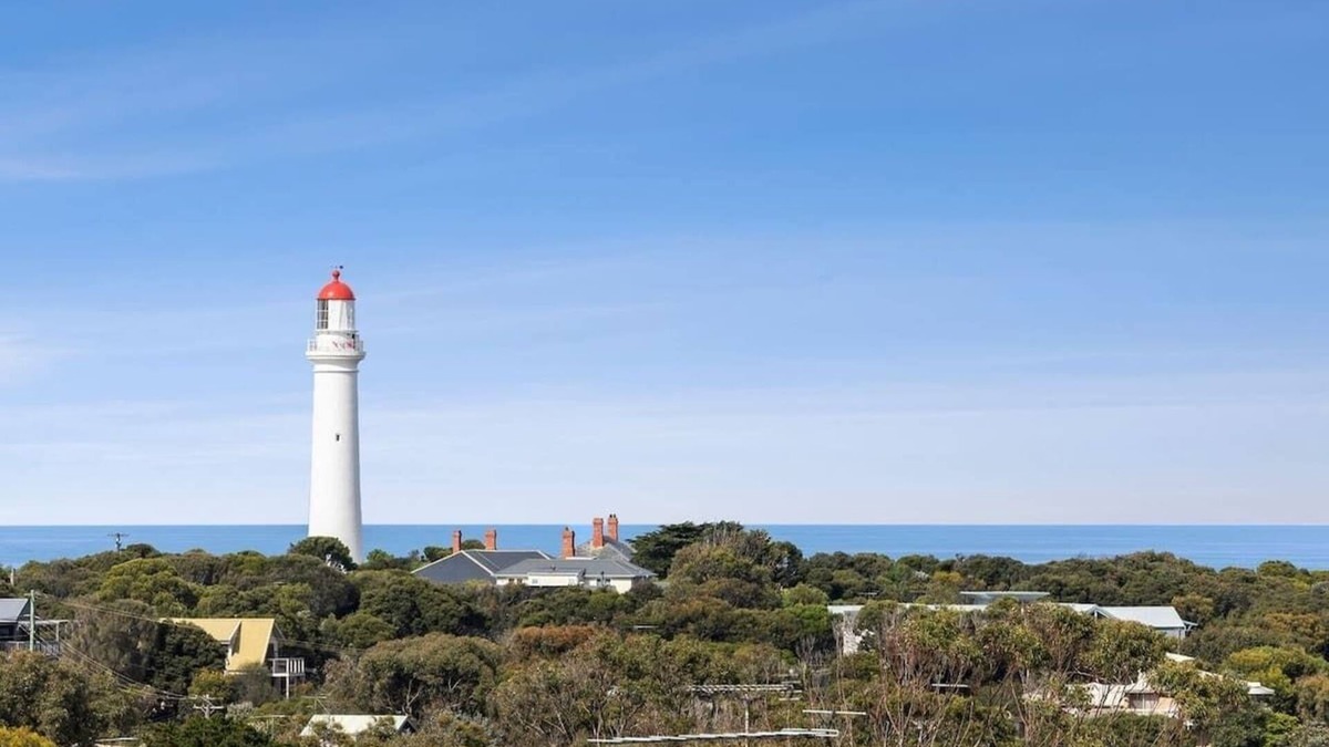 Aireys Inlet House | Beach Retreats I Ocean Views I Pet Friendly
