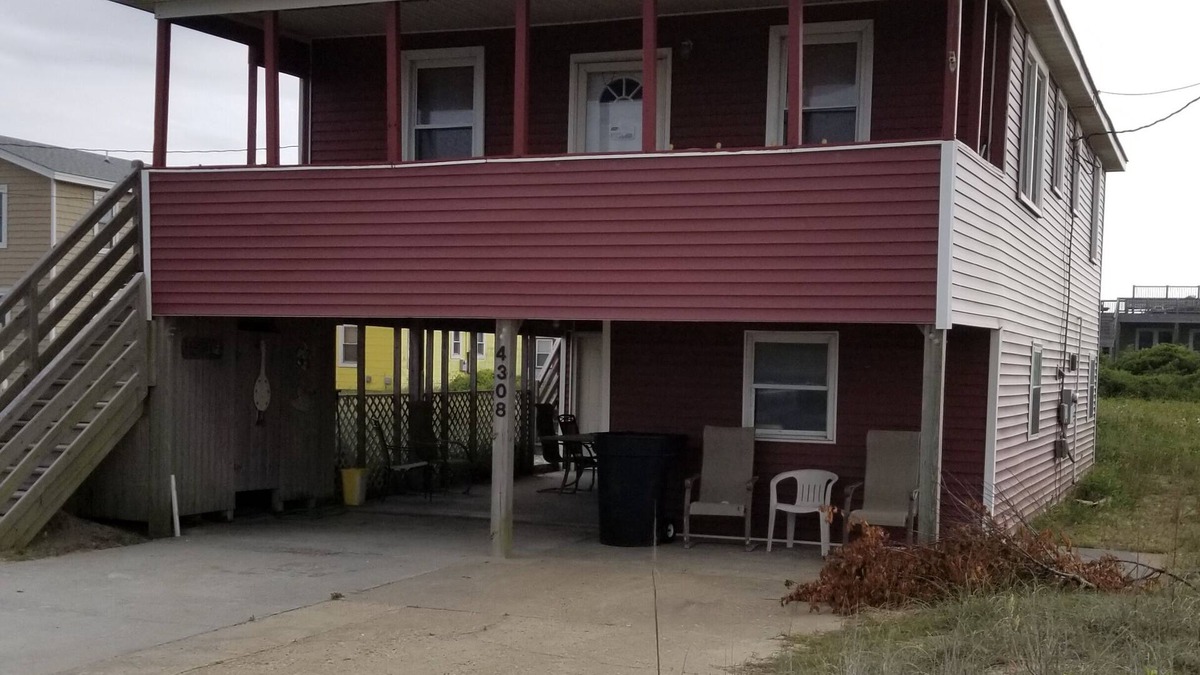 Sea Retreat House | Beach Road House in Kitty Hawk NC
