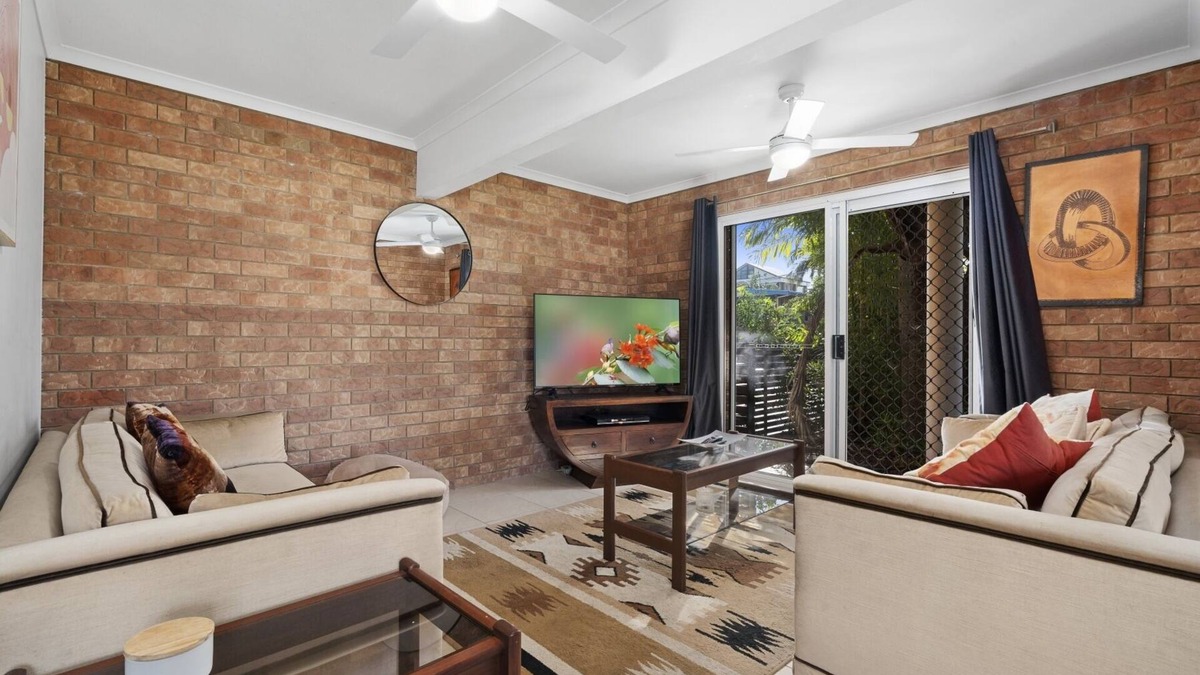 Woorim House | Beach Side Pet Friendly Hideaway