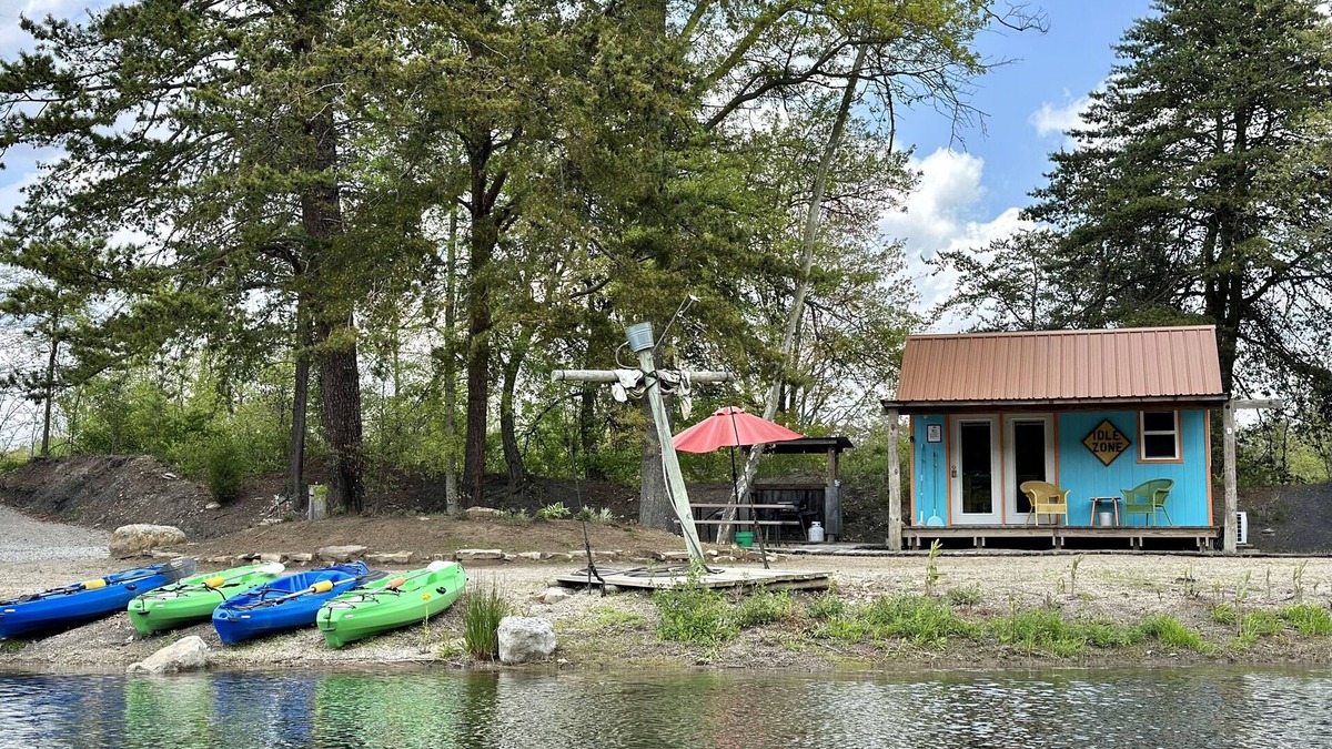 Jasonville Cottage | BEACH STYLE LAKESIDE MINI COTTAGE