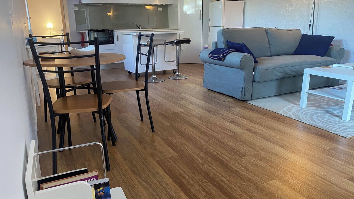 Stanwell Park Apartment | Beach to Bush, is a private one bedroom apartment with off street parking .