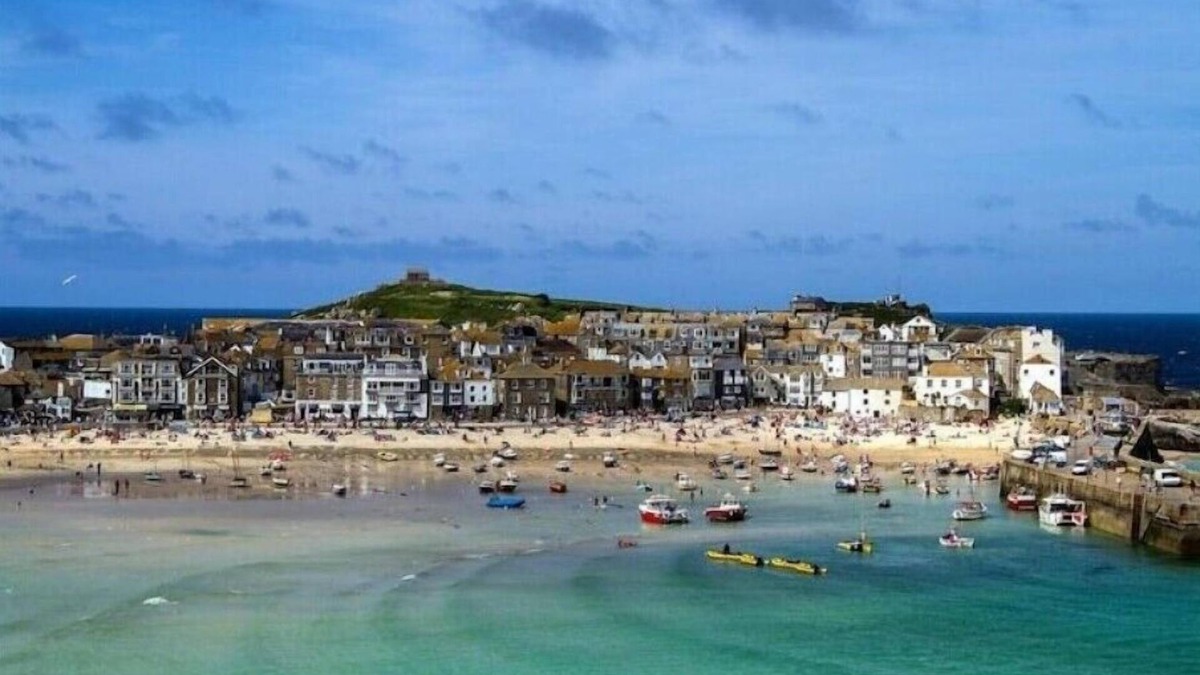 Stepney Green House | Beach Town House - Castle and Sea View + Parkingn