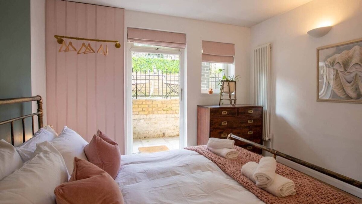 Isle of Thanet Apartment | Beach Treasures Apartment - 2 mins Beach - Garden Terrace