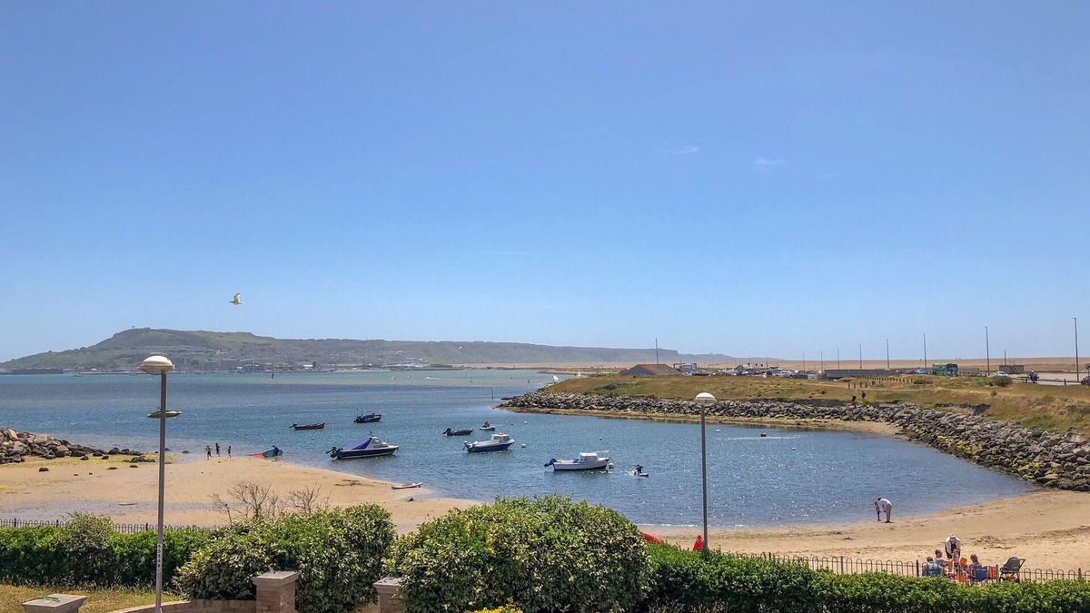 Wyke Regis Cottage | BEACH VIEW HOUSE, family friendly, with a garden in Wyke Regis